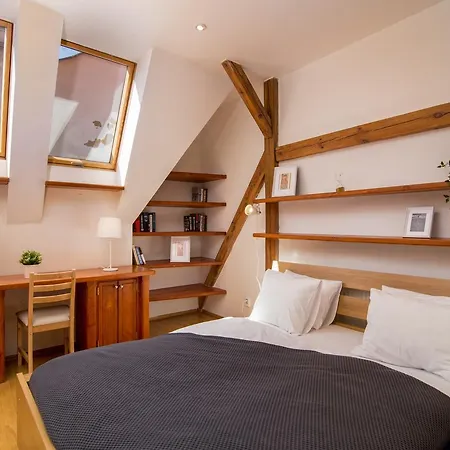 Spacious Old Town Penthouse With Balcony #12 * Praha