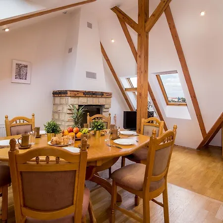 Spacious Old Town Penthouse With Balcony #12 *