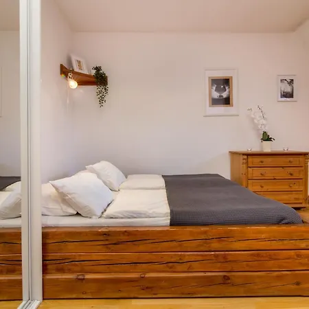 Spacious Old Town Penthouse With Balcony #12 *