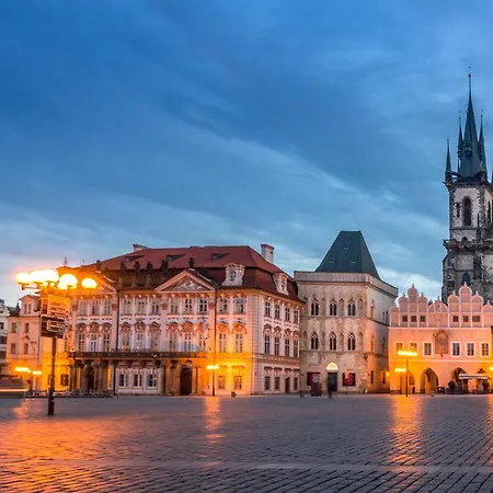 Spacious Old Town Penthouse With Balcony #12