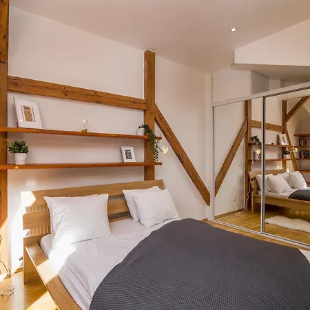 Spacious Old Town Penthouse With Balcony #12 Apartmán Praha
