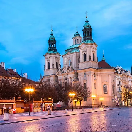 Apartment Spacious Old Town Penthouse With Balcony #12 Prague